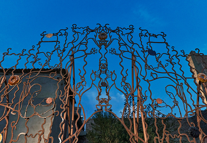 ROH Bukhara Biennial: Recipes for Broken Hearts